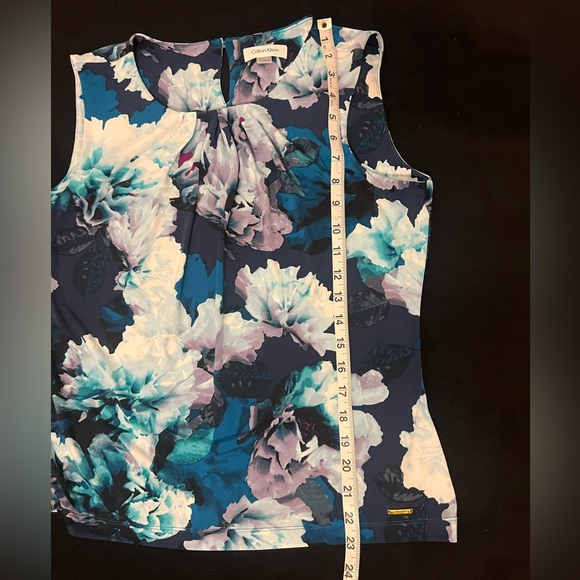Calvin Klein Women’s Floral Top Pleated Neck Sleeveless Cami Size Large - Picture 9 of 9